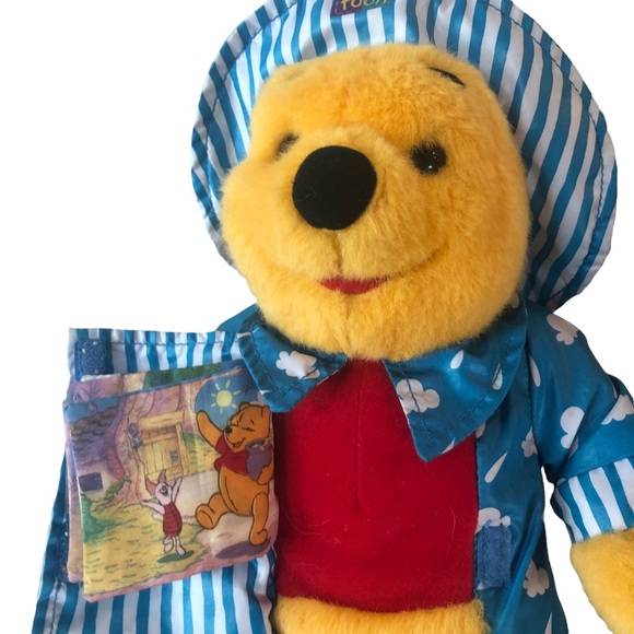 Vtg Winnie The Pooh Bear Read N Cuddle Toy Plush Blue Raincoat Colorful Day Book - Picture 11 of 14